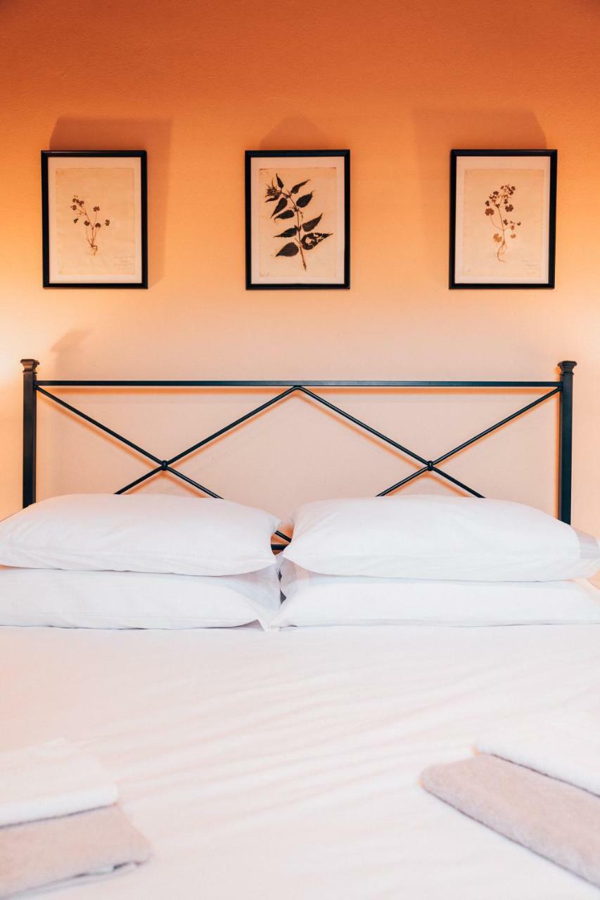 Altabella Apartment โบโลญญา ภายนอก รูปภาพ